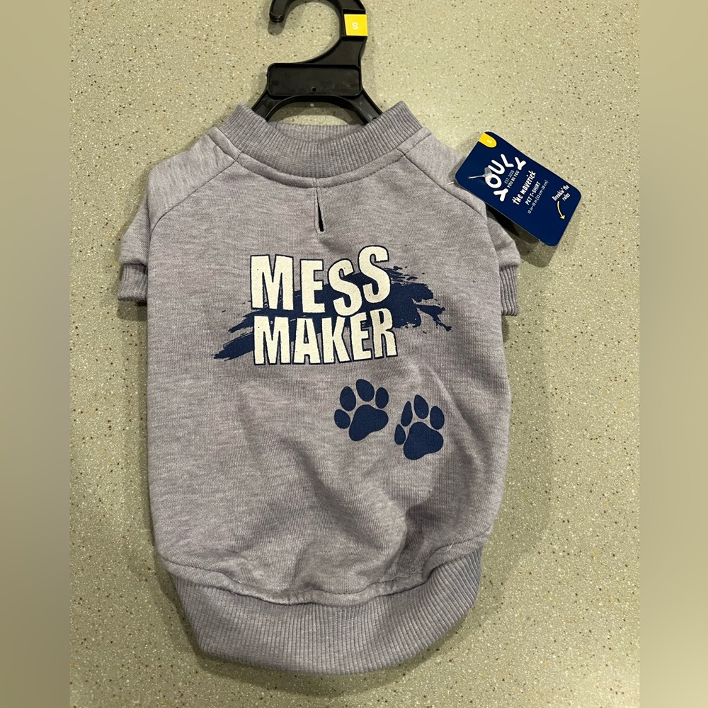 NWT - Youly The Maverick Pet “Mess Maker” T-Shirt - Gray / Navy‎ - Size S